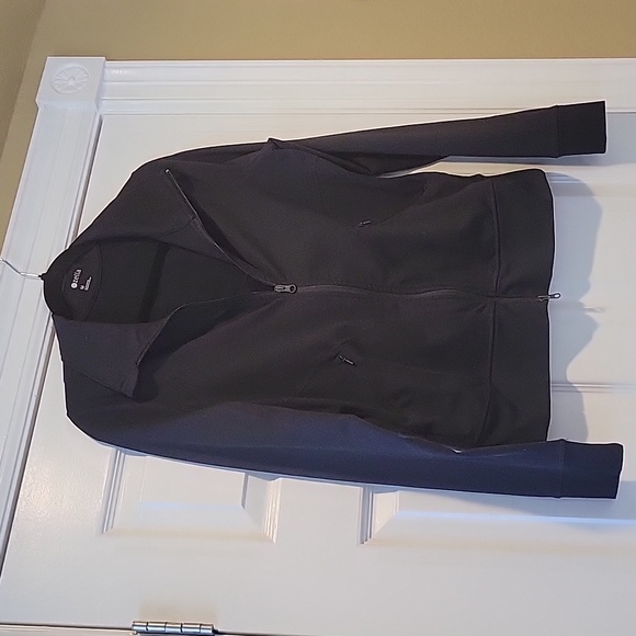 Zella women's black jacket venting, stylish, pockets slimming - Picture 2 of 6